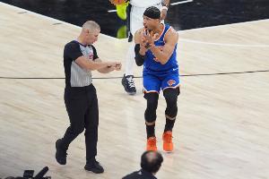 哈特vs尼克斯_篮球NBA马刺尼克斯比赛回放配图