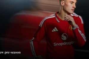 今日足球直播_曼联vsAC米兰_英超意甲季前赛比分预测配图