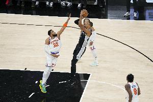 马刺vs尼克斯_NBA篮球比赛直播_今日赛事回顾配图