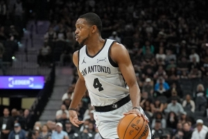 米奇比赛直播_马刺NBA最新动态_篮球赛事高清观看配图
