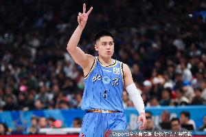 陈盈骏比赛直播_北京男篮CBA最新动态_中国篮球生日祝福配图