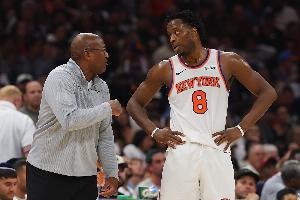 周琦比赛直播_马刺vs尼克斯_NBA最新动态配图