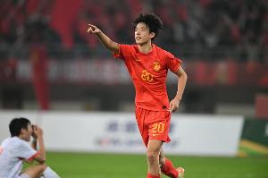 大连英博朱鹏宇谈国足_中国男足最新动态_中超足球在线高清观看配图