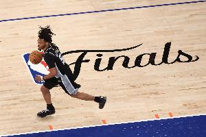 马刺vs对手比赛直播_G4防守策略_篮球NBA最新动态配图