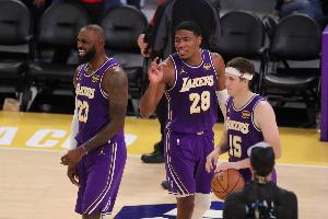 湖人vs勇士_薪资空间痛苦决定_NBA最新动态配图