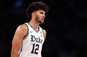 爵士vs选秀_布泽尔vs彼得森_NBA最新动态配图