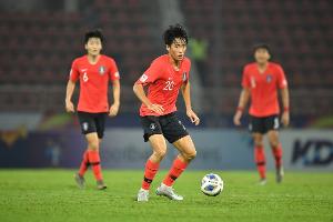 韩国国脚元斗载转会_深圳新鹏城引援最新动态_K联赛中超转会新闻配图