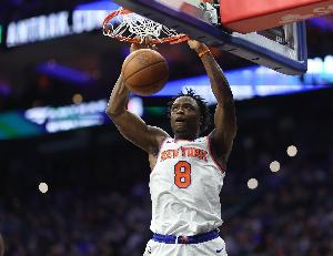 詹姆斯比赛直播_尼克斯vs马刺最新动态_湖人vs尼克斯NBA高清观看配图