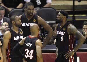 韦德比赛直播_NBA篮球最新动态_热火队高清在线观看配图