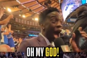 马刺vs尼克斯_NBA篮球比赛直播_新科状元大热迪班萨被OG绝杀配图