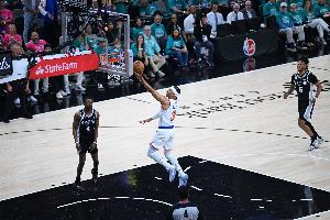 福克斯比赛直播_马刺vs对手_NBA篮球高清在线观看配图