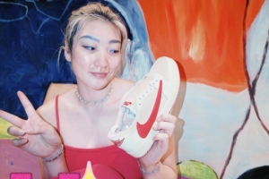 代言人就是爽!李梦晒最新款倒钩 该配色还未正式发售配图