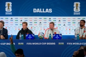 每体:FIFA限制使用西班牙语,德容阿什拉夫维尼修斯均受影响配图