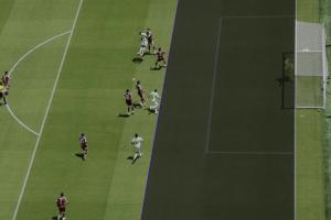判罚分析机构质疑FIFA澄清划线:进攻球员踩到线,防守者没碰到线配图