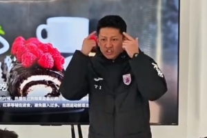王楚:照搬欧洲青训行不通,必须培养出有自主决策能力的球员配图