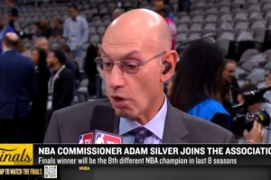 萧华:近8年将有8支不同的球队夺冠 这是NBA篮球的新时代!配图