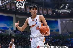 杨曦皓:深知自己的不足 会珍惜在国家队的历练机会 全力以赴训练配图